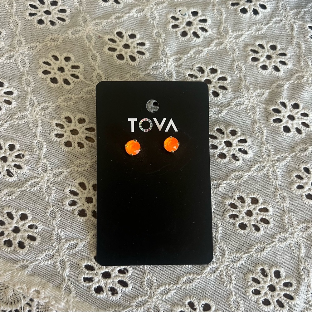 TOVA Studs